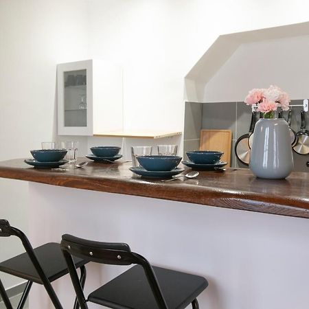 Authentic Apartment In Center Of Parisian Marais Exterior foto